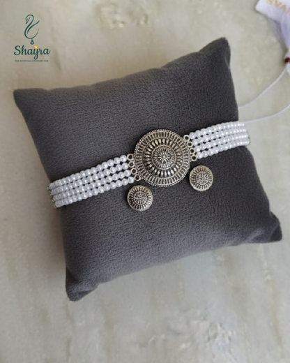 Antique Silver-Finish Pearl Choker with Matching Studs